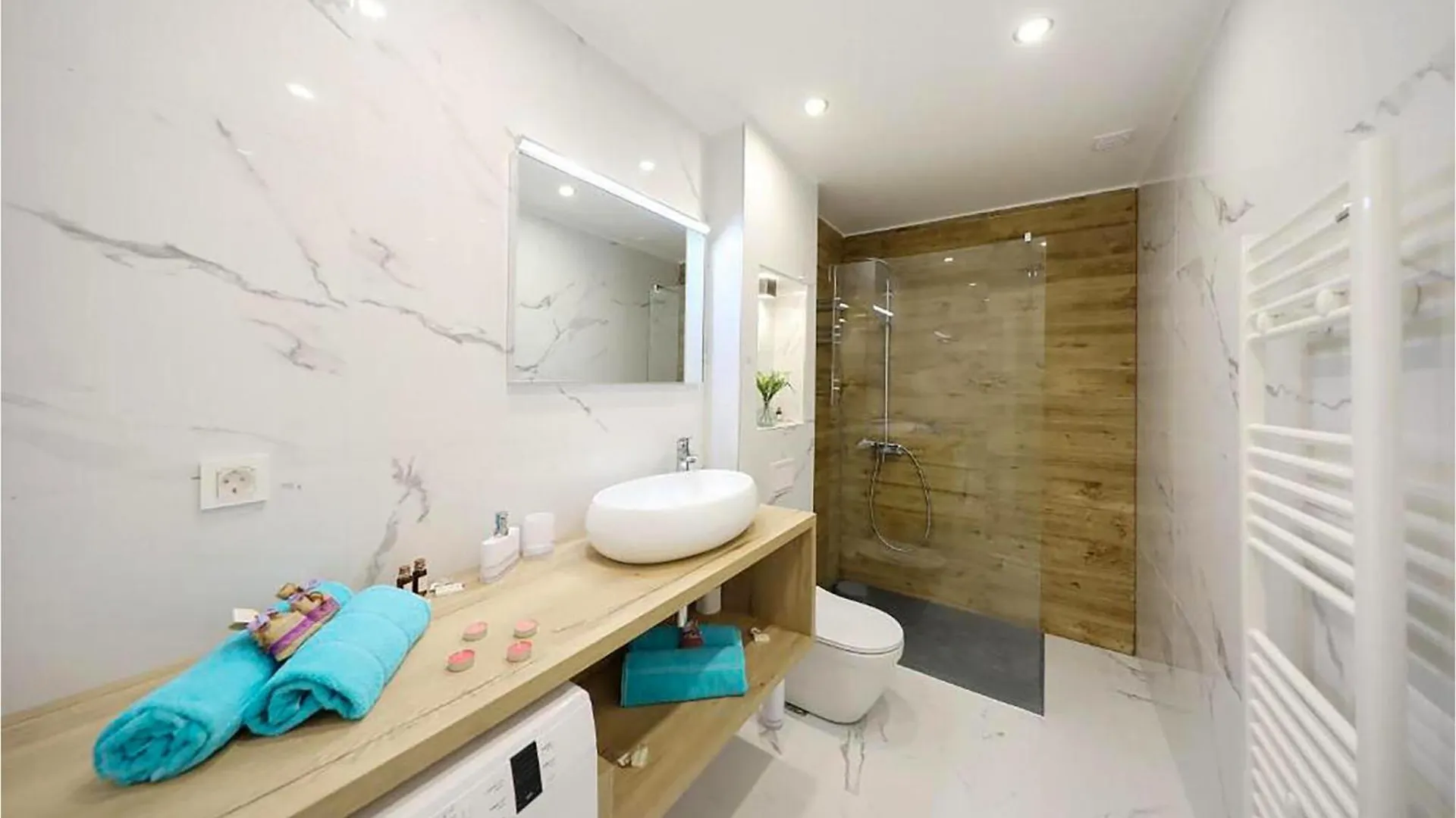 2 Bedroom Lovely Apartment In Zadar